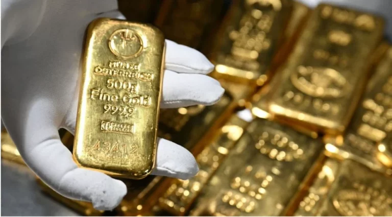 Sáng nay lướt một vòng mạng xã hội, thấy vàng đang “lên bờ xuống ruộng” dữ quá trời luôn bà con ơi!